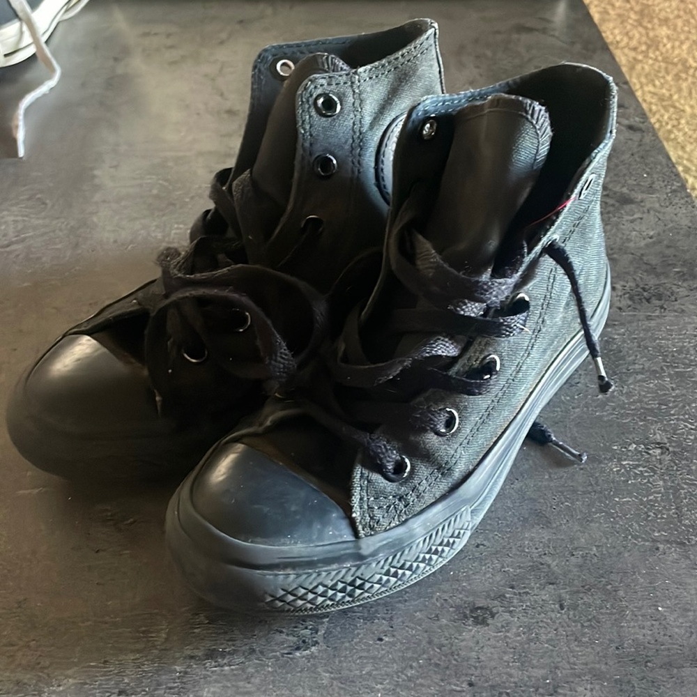 Black high top converse all stars US size one